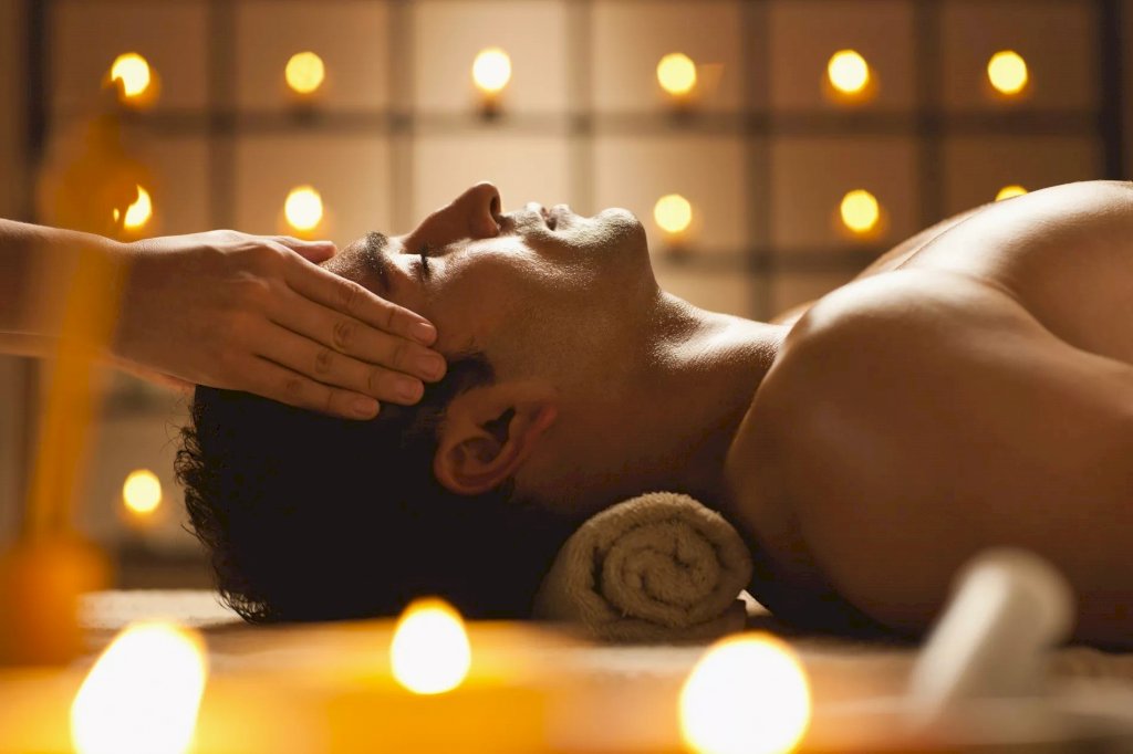 Salon de massage naturiste à Paris : lequel choisir ?